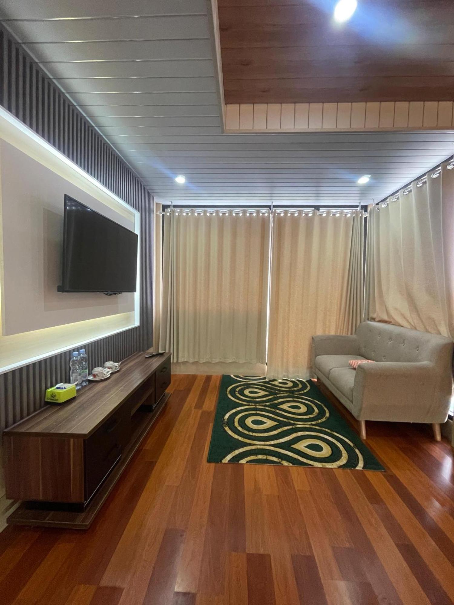 Pojok Kahyangan Homestay And Cabin Kejajar Екстериор снимка