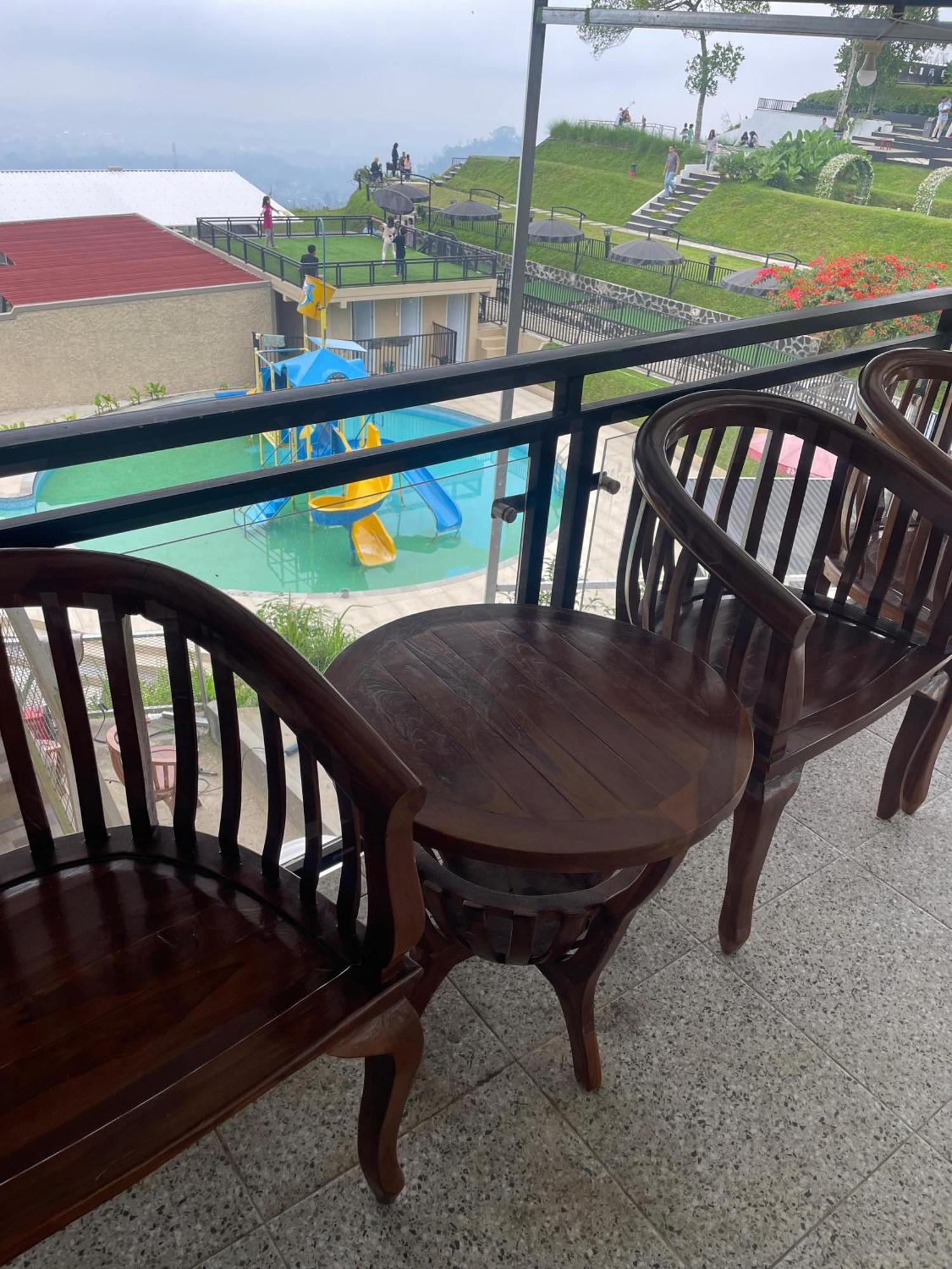 Pojok Kahyangan Homestay And Cabin Kejajar Екстериор снимка